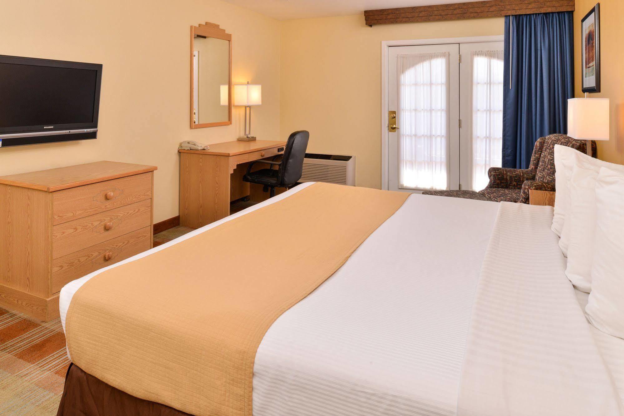 Best Western Kiva Inn Форт Коллинс Экстерьер фото